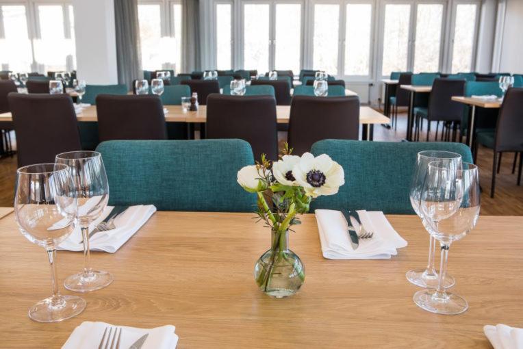Aronsborgs Konferenshotel Bålsta Zewnętrze zdjęcie