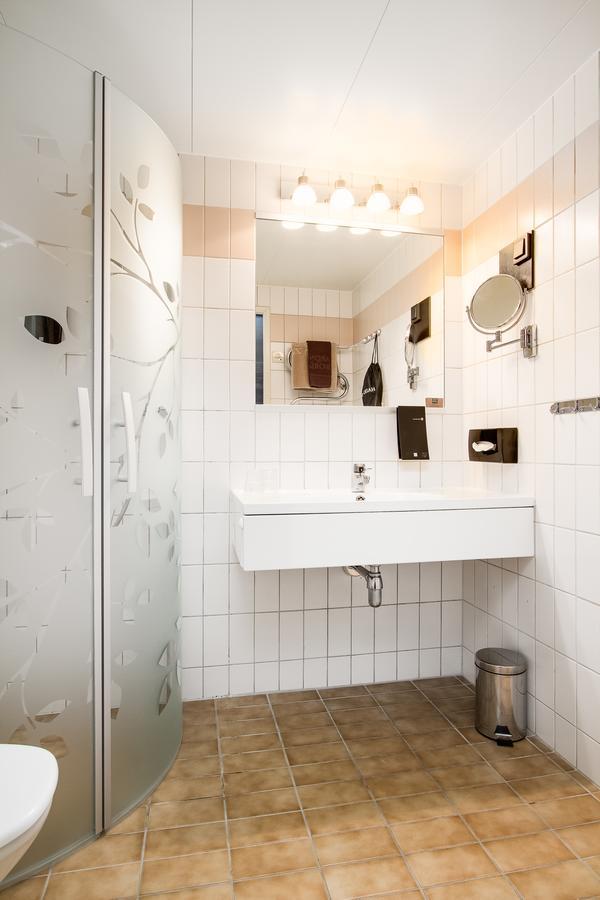Aronsborgs Konferenshotel Bålsta Zewnętrze zdjęcie