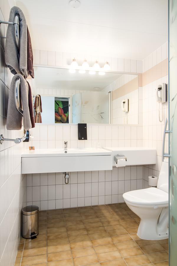 Aronsborgs Konferenshotel Bålsta Zewnętrze zdjęcie