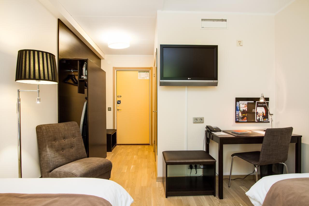 Aronsborgs Konferenshotel Bålsta Zewnętrze zdjęcie